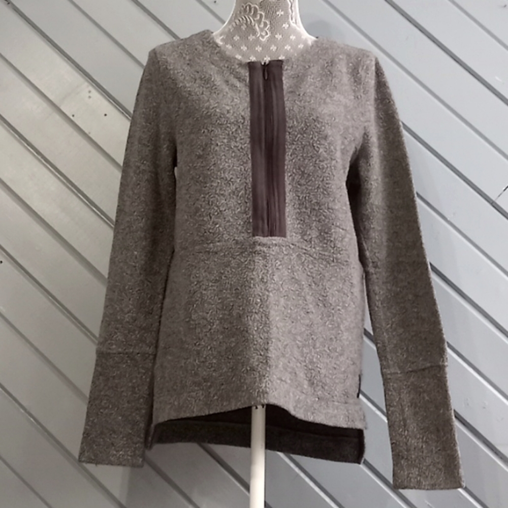 Roots Canada reversed fleece 1/2 zip high low long sleeve